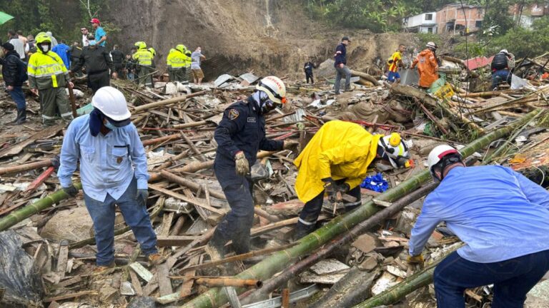 Kolombiya’da toprak kayması: En az 23 ölü, 30 yaralı