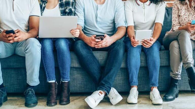 Ebeveynlere yapay zeka uyarısı: Çocuklara yasak koymayın