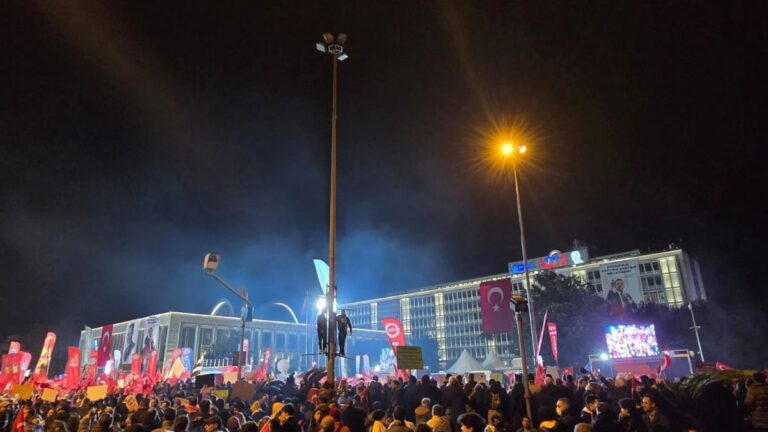 İmamoğlu protestoları devam ediyor: Saraçhane’de ‘boykot’ çağrısı damga vurdu