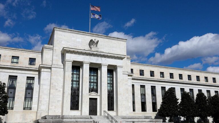 Fed Başkanı Powell: Yüksek tarifeler ekonomimizde etkisini gösterecek