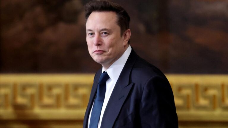 Elon Musk’ın, yeni gümrük tarifelerini geri çekmesi için Trump’a “doğrudan” çağrı yaptığı iddiası